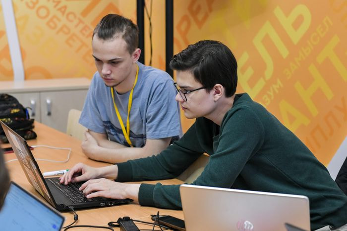 В Сириусе завершилась первая партнерская программа «Погружение в технологии искусственного интеллекта»