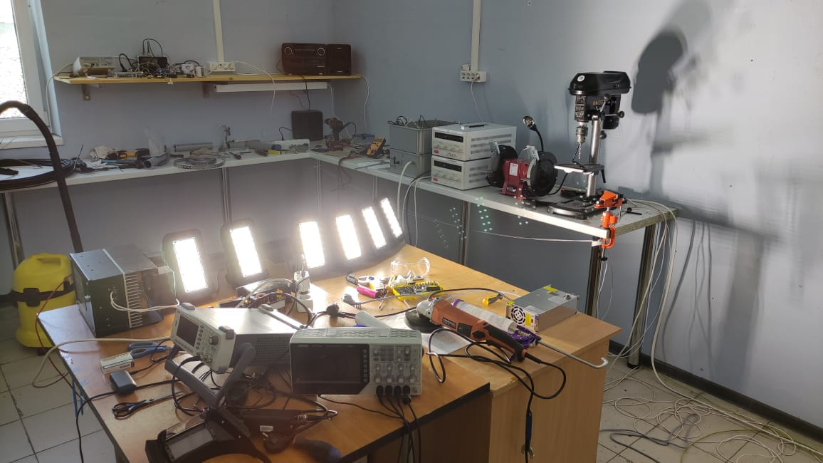 Резидент ИНТЦ «Сириус» - компания «Волновые технологии» осветила пешеходные переходы в ФТ «Сириус»