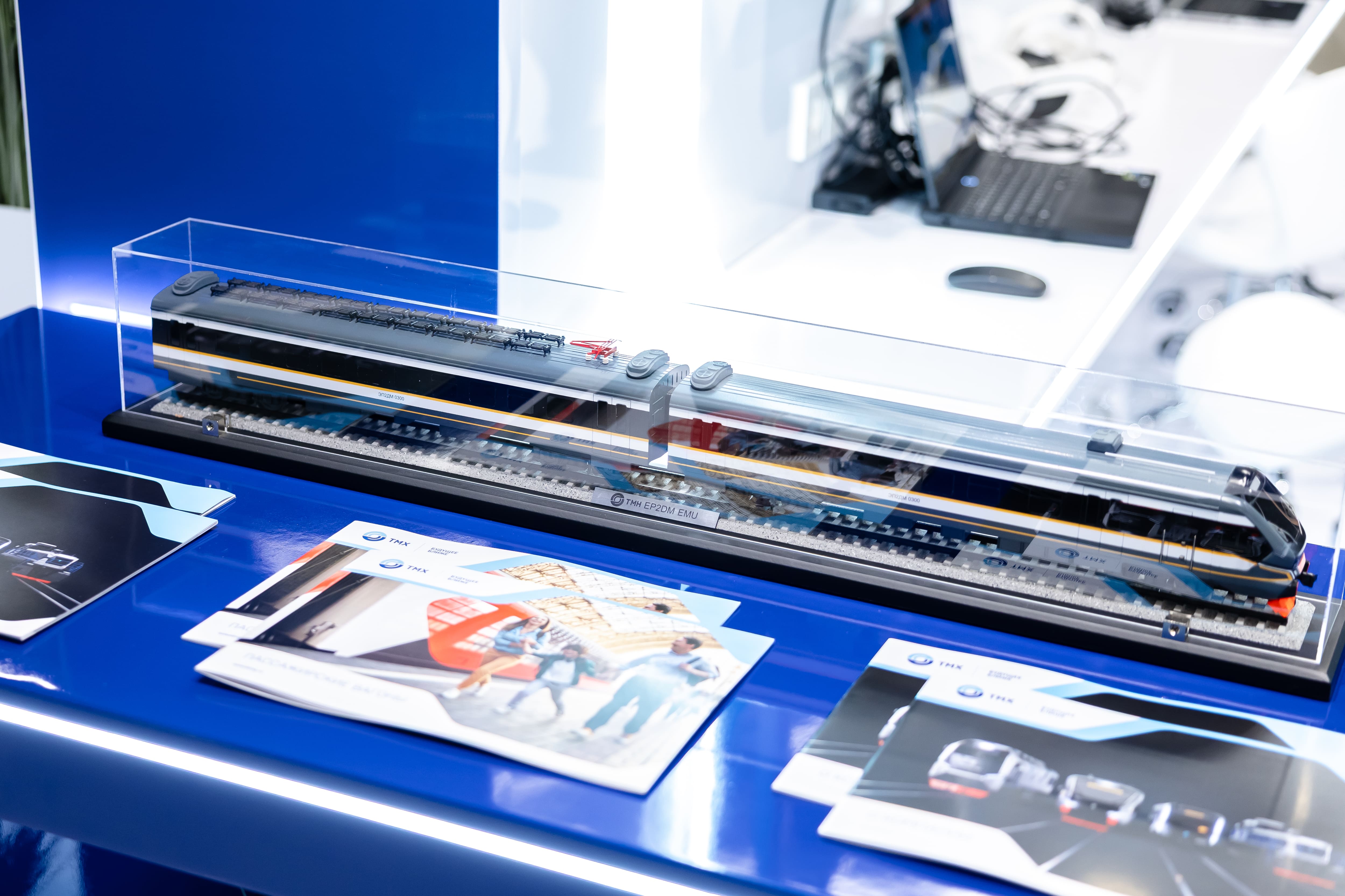 Инновационный центр «Сириус» и Трансмашхолдинг провели проектно-образовательный интенсив по теме транспорта