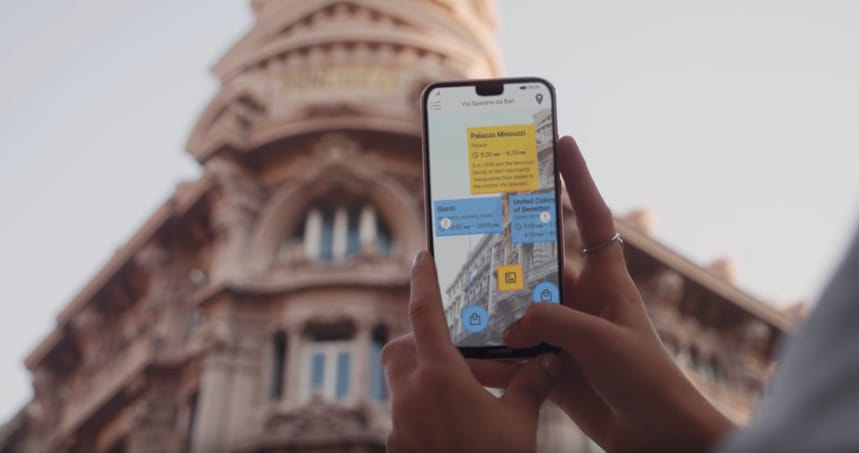 Резидент ИНТЦ «Сириус» компания «Юнит» запустила AR-экскурсию по Никольской улице Москвы с использованием уникальной технологии дополненной реальности